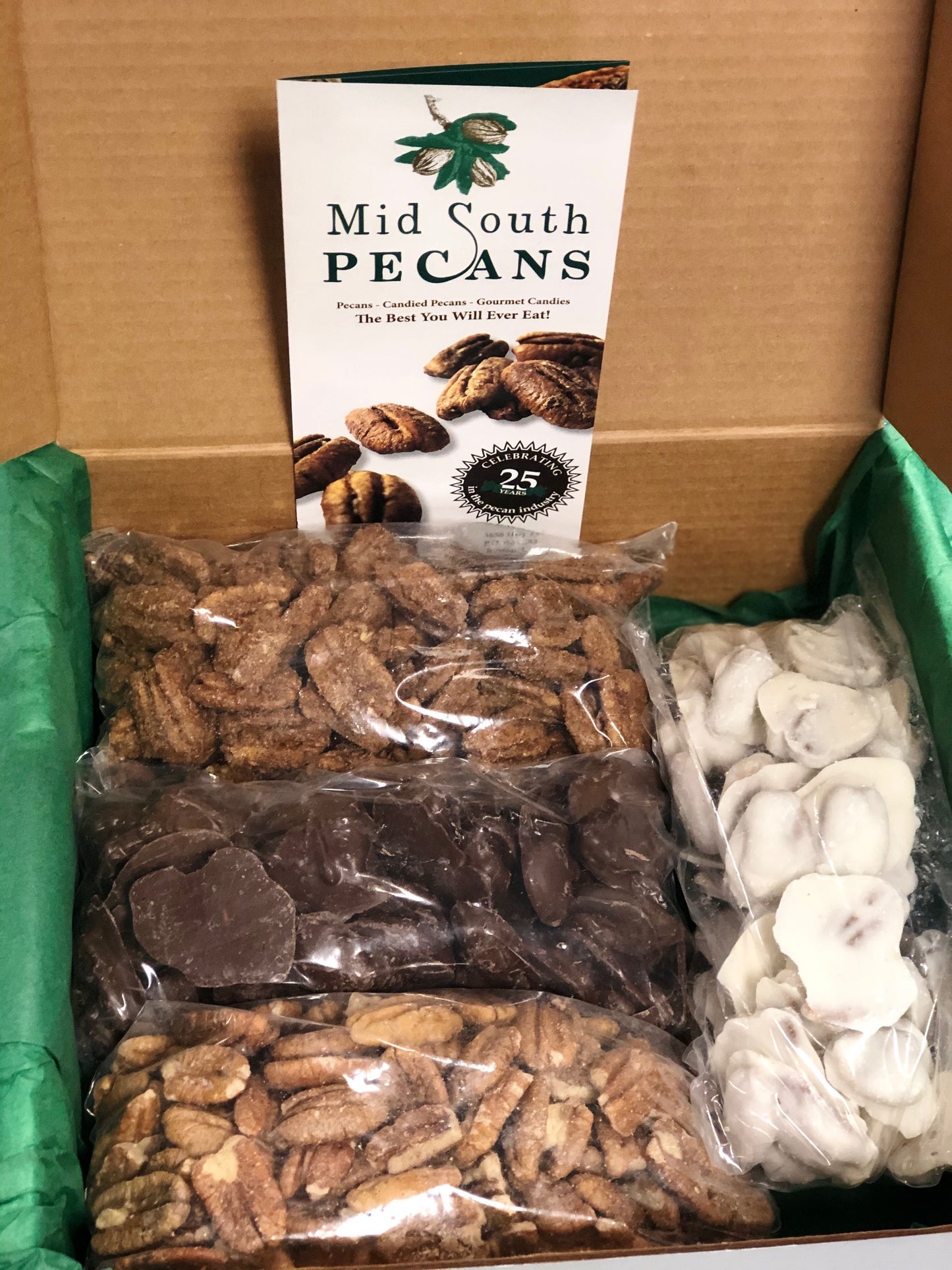 v GIFT BOX: 2lb Candies